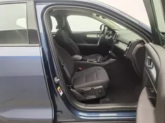 2021 Volvo XC40 T4 4WD, синий — фото 23