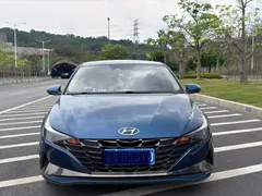 2021 Hyundai Elantra 1.5L CVT LUX Premium, синий — фото 2