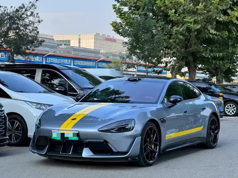 2025 Xiaomi SU7 Ultra Ultra