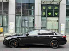2021 BMW 5 Series 5 530Li M, чёрный — фото 2