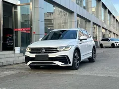 2022 Volkswagen Tiguan L 330TSI AT 2WD R-Line Flagship, белый — фото 1