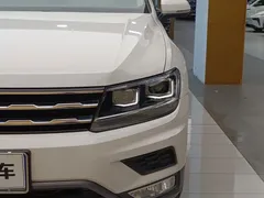 2021 Volkswagen Tiguan L 330TSI AT 2WD, белый — фото 2