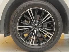 2021 Volkswagen Tiguan L 330TSI AT 2WD, белый — фото 5