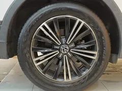 2021 Volkswagen Tiguan L 330TSI AT 2WD, белый — фото 30