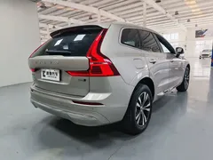 2024 Volvo XC60 4WD Luxury — фото 4