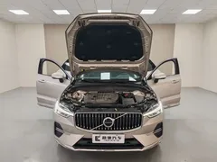 2024 Volvo XC60 4WD Luxury — фото 13