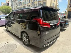 2021 Toyota Alphard Hybrid 2.5L Premium, чёрный — фото 8