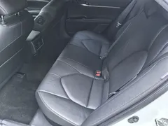 2021 Toyota Camry Hybrid 2.5HG Luxury, белый — фото 16