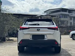 2022 Lexus UX 260h, белый — фото 8