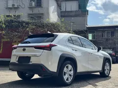 2022 Lexus UX 260h, белый — фото 9