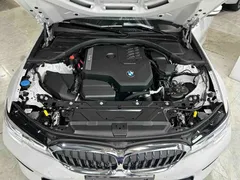 2022 BMW 3 Series 3 320i, белый — фото 26