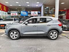 2021 Volvo XC40 T3 Fashion — фото 11
