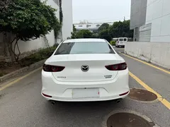 2020 Mazda 3 2.0L AT, белый — фото 14