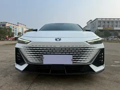 2023 Changan UNI-V 1.5T, белый — фото 2