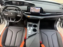 2023 Changan UNI-V 1.5T, белый — фото 16