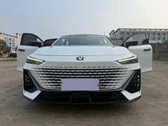 2023 Changan UNI-V 1.5T, белый — фото 21