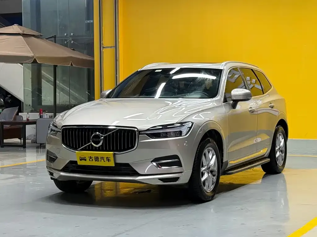 2020 Volvo XC60 4WD Luxury