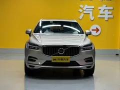 2020 Volvo XC60 4WD Luxury — фото 2