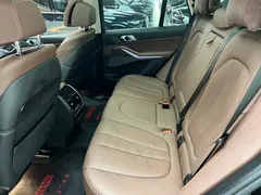 2021 BMW X5 xDrive40i M, чёрный — фото 10