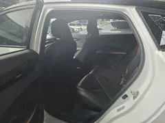 2022 Changan UNI-V 1.5T, белый — фото 12