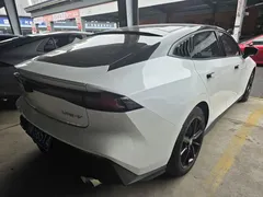 2022 Changan UNI-V 1.5T, белый — фото 18
