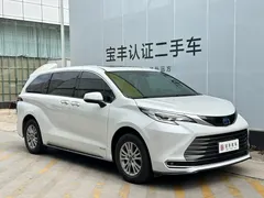 2021 Toyota Sienna 2.5L Hybrid Premium, белый — фото 3