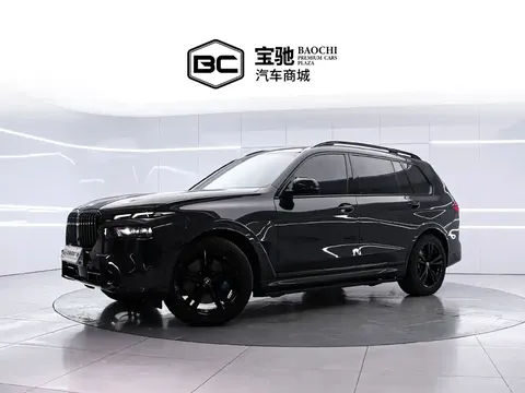 2023 BMW X7 xDrive40i M