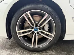 2022 BMW 5 Series 535Le, белый — фото 5
