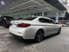 2022 BMW 5 Series 535Le, белый — фото 21