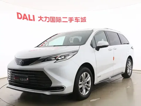 2021 Toyota Sienna 2.5L Hybrid Supreme