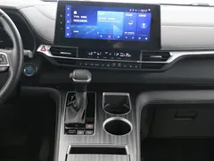2021 Toyota Sienna 2.5L Hybrid Supreme, белый — фото 11