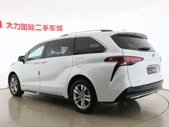 2021 Toyota Sienna 2.5L Hybrid Supreme, белый — фото 16