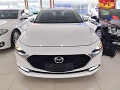 2021 Mazda 3 2.0L AT, белый — фото 3