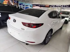 2021 Mazda 3 2.0L AT, белый — фото 7
