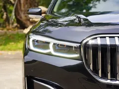 2022 BMW 7 Series 7 740Li, чёрный — фото 7