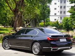 2022 BMW 7 Series 7 740Li, чёрный — фото 8