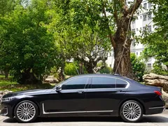 2022 BMW 7 Series 7 740Li, чёрный — фото 12
