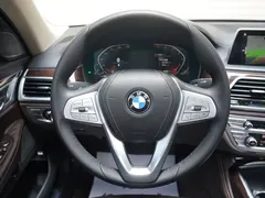 2022 BMW 7 Series 7 740Li, чёрный — фото 30