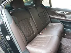 2022 BMW 7 Series 7 740Li, чёрный — фото 34
