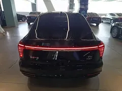 2025 Hongqi H5 PHEV 130, чёрный — фото 6