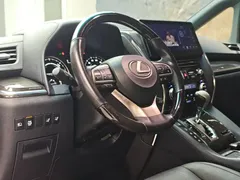 2020 Lexus LM 300h, чёрный — фото 7