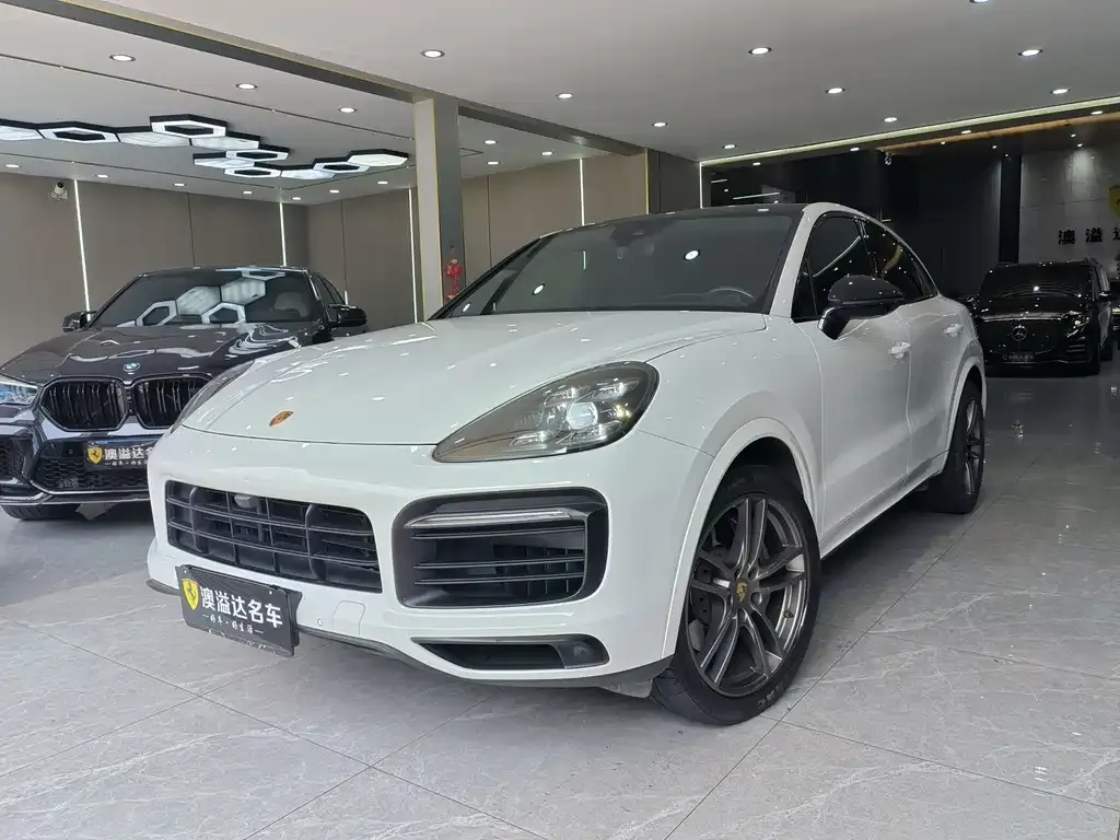 2022 Porsche Cayenne S Coupe 2.9T Platinum