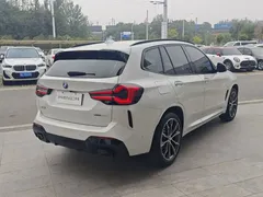2023 BMW X3 xDrive30i M, белый — фото 17