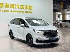 2022 Honda Odyssey 2.0L e:HEV Supreme, белый — фото 5