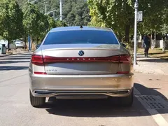 2022 Volkswagen Passat 330TSI Elite — фото 8