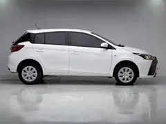 2021 Toyota Yaris L Zhixuan 1.5L CVT Advanced, белый — фото 10