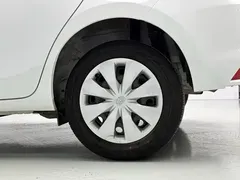 2021 Toyota Yaris L Zhixuan 1.5L CVT Advanced, белый — фото 18