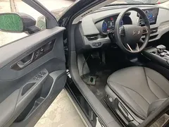 2023 Hongqi E-QM5, чёрный — фото 16