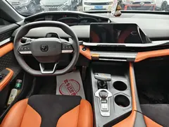 2023 Changan UNI-V 1.5T Premium — фото 4
