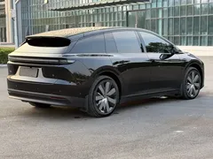 2025 Li Auto i6 4WD, чёрный — фото 6